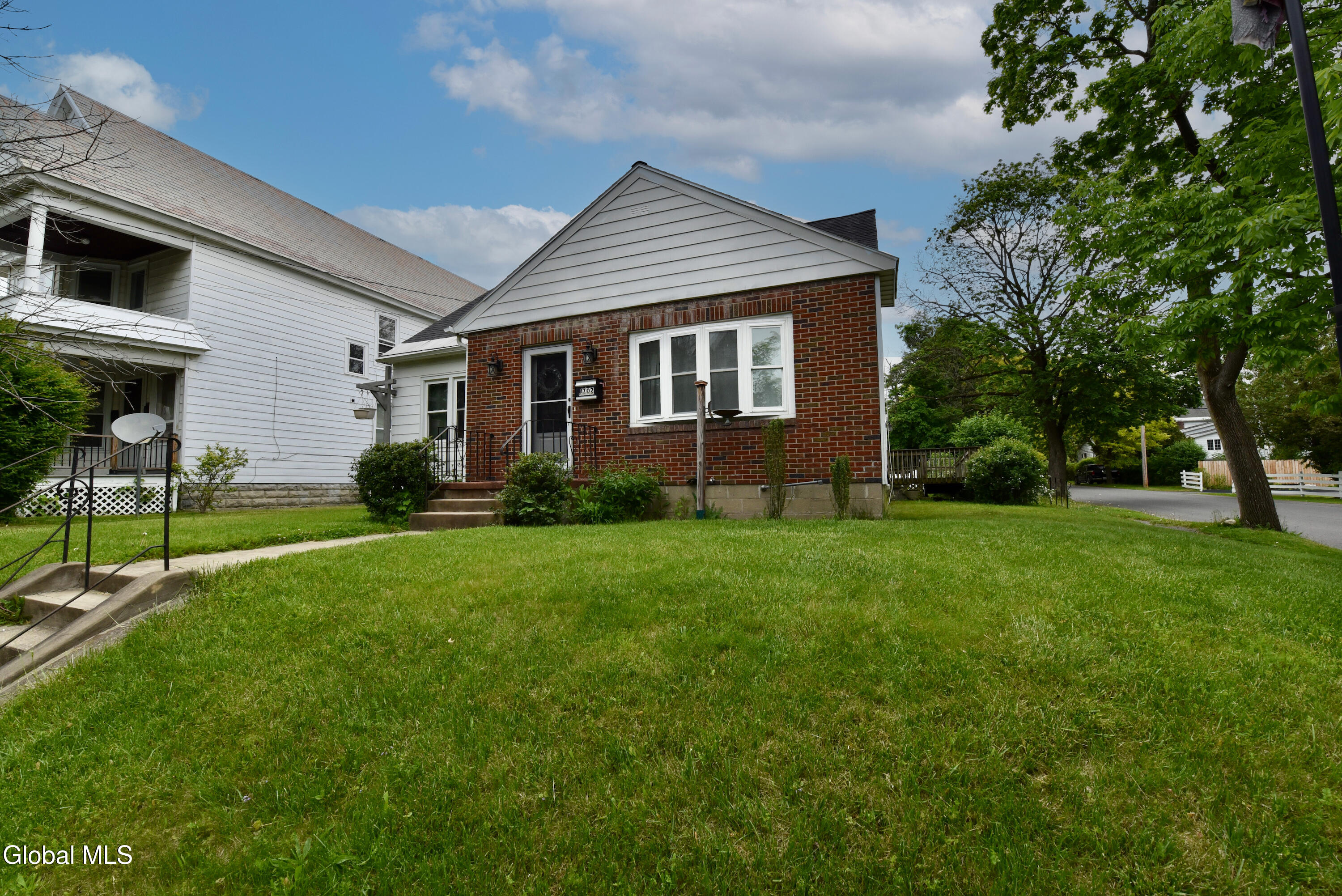 1702 Lenox Road Schenectady, NY 12308 - Photo 1 of 64 1