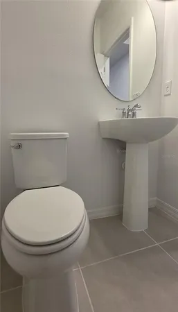 a close up view of a washer and dryer