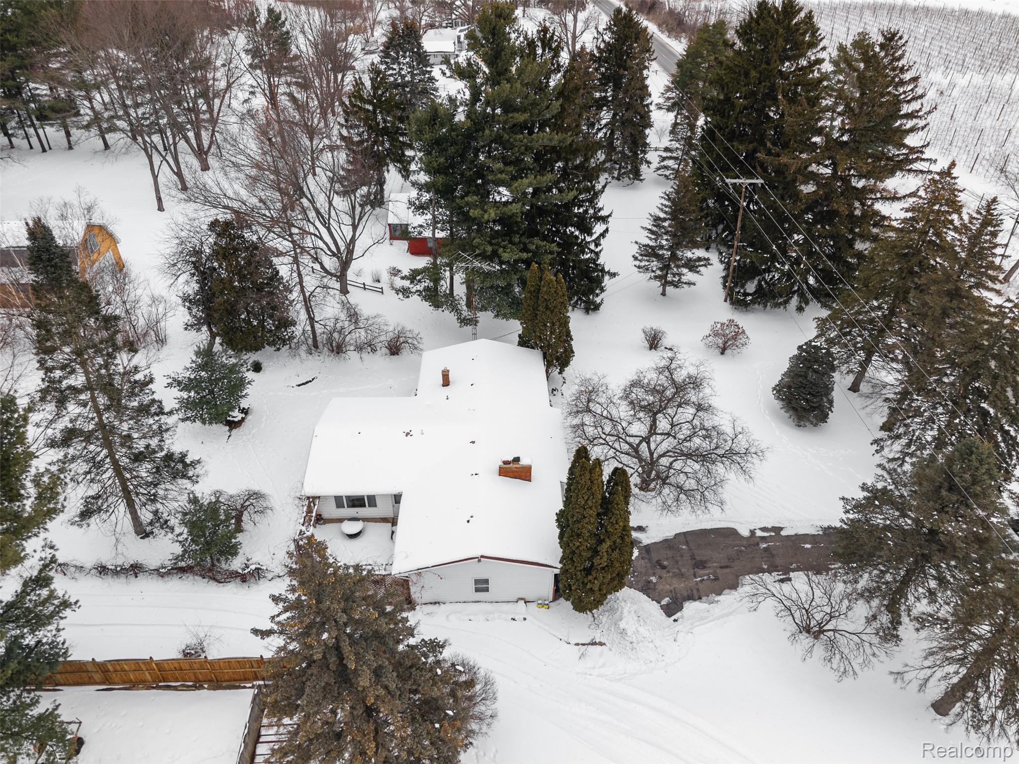 7192 Torrey Road Swartz Creek, MI 48473 - Photo 25 of 27 View of snowy aerial view
