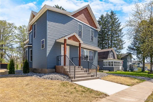 $2,200 | 69 1/2 Syracuse Street, Van Buren, NY 13027