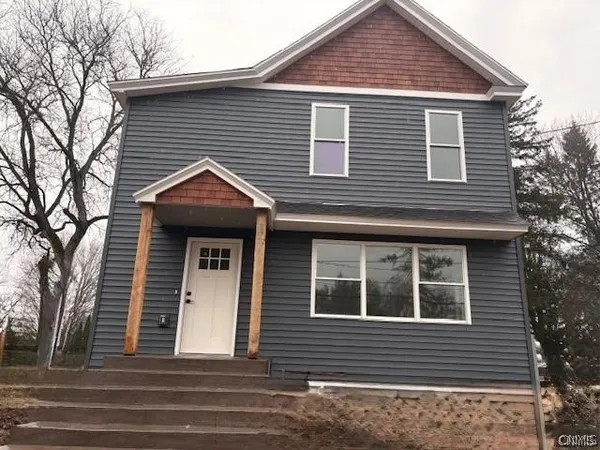 $2,200 | 69 1/2 Syracuse Street, Van Buren, NY 13027