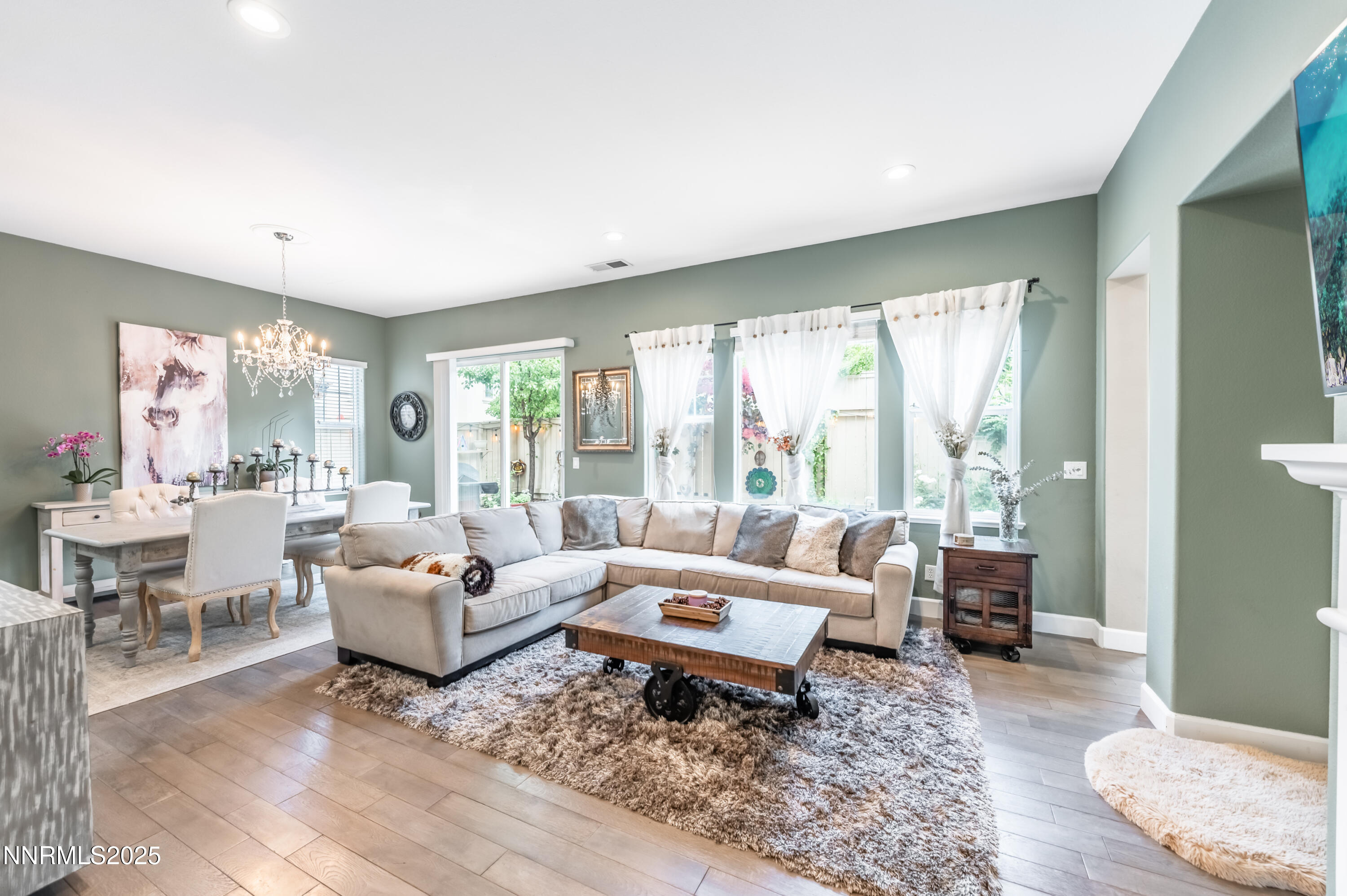 1612 Sawtooth Trail Reno, NV 89523 - Photo 6 of 41 s-1009