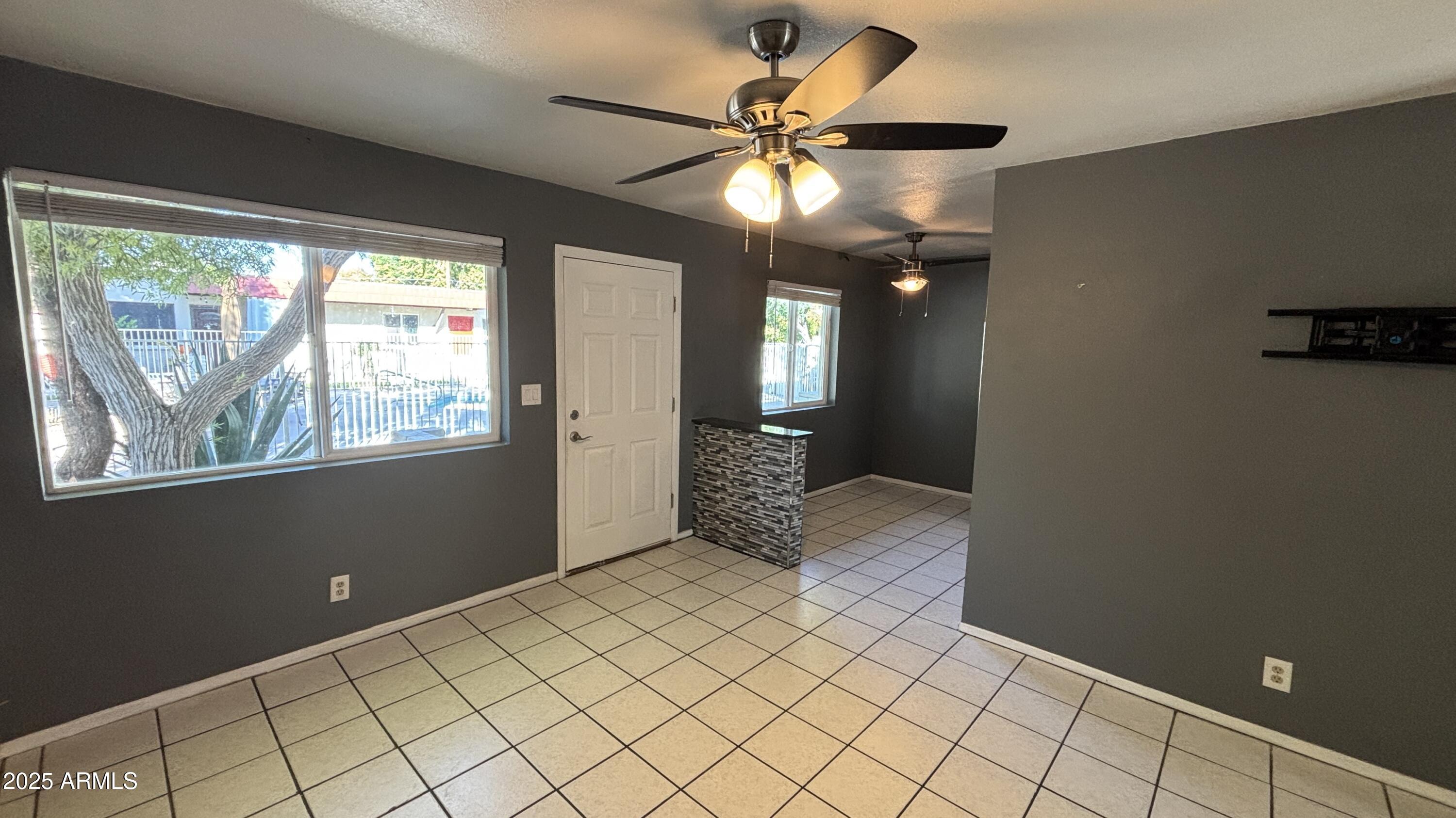 3626 North 37th Street, Unit 8 Phoenix, AZ 85018 - Photo 3 of 15 IMG_2017