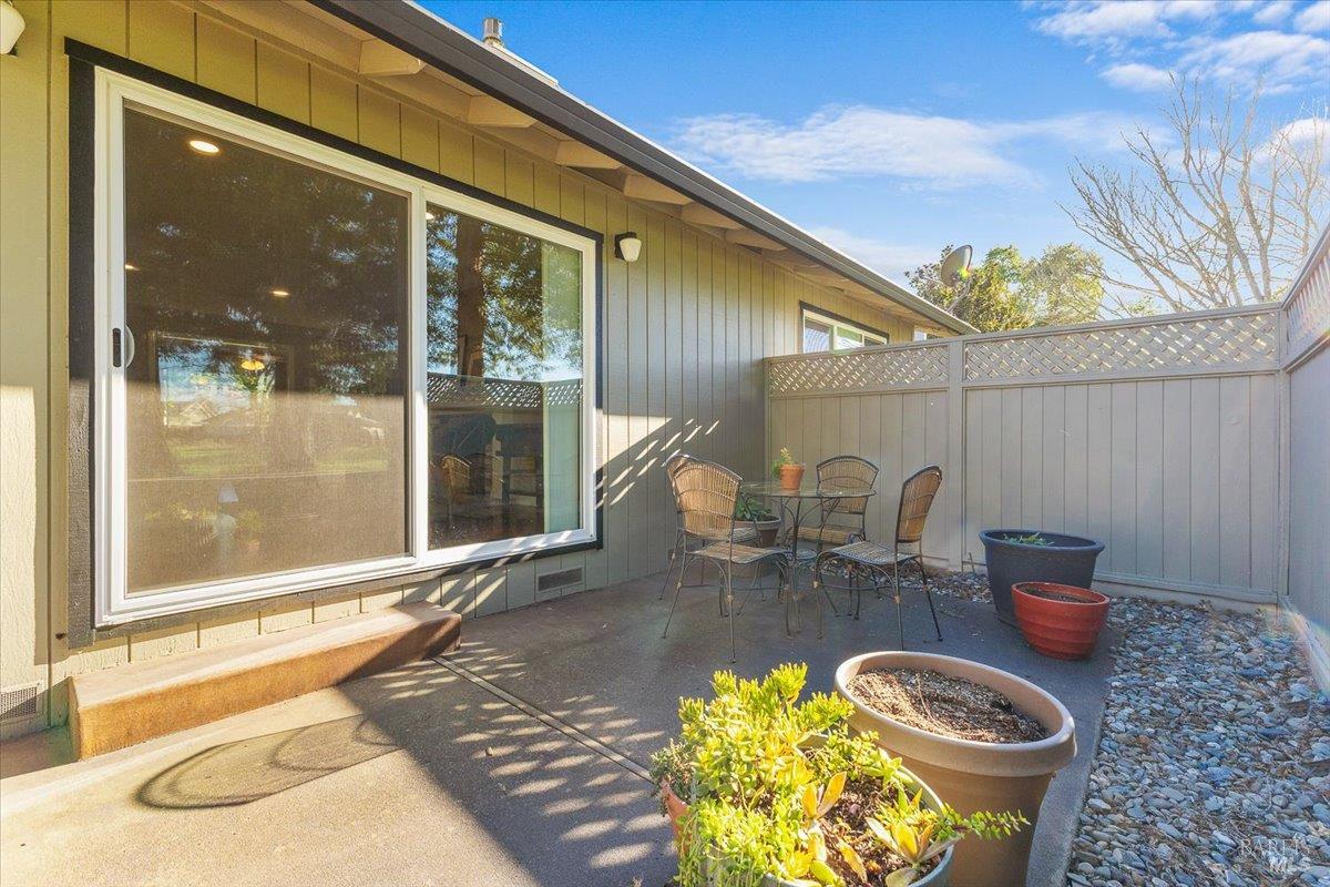 411 Twin Lakes Circle Santa Rosa, CA 95409 - Photo 35 of 41 a bathroom with a sink a toilet and shower