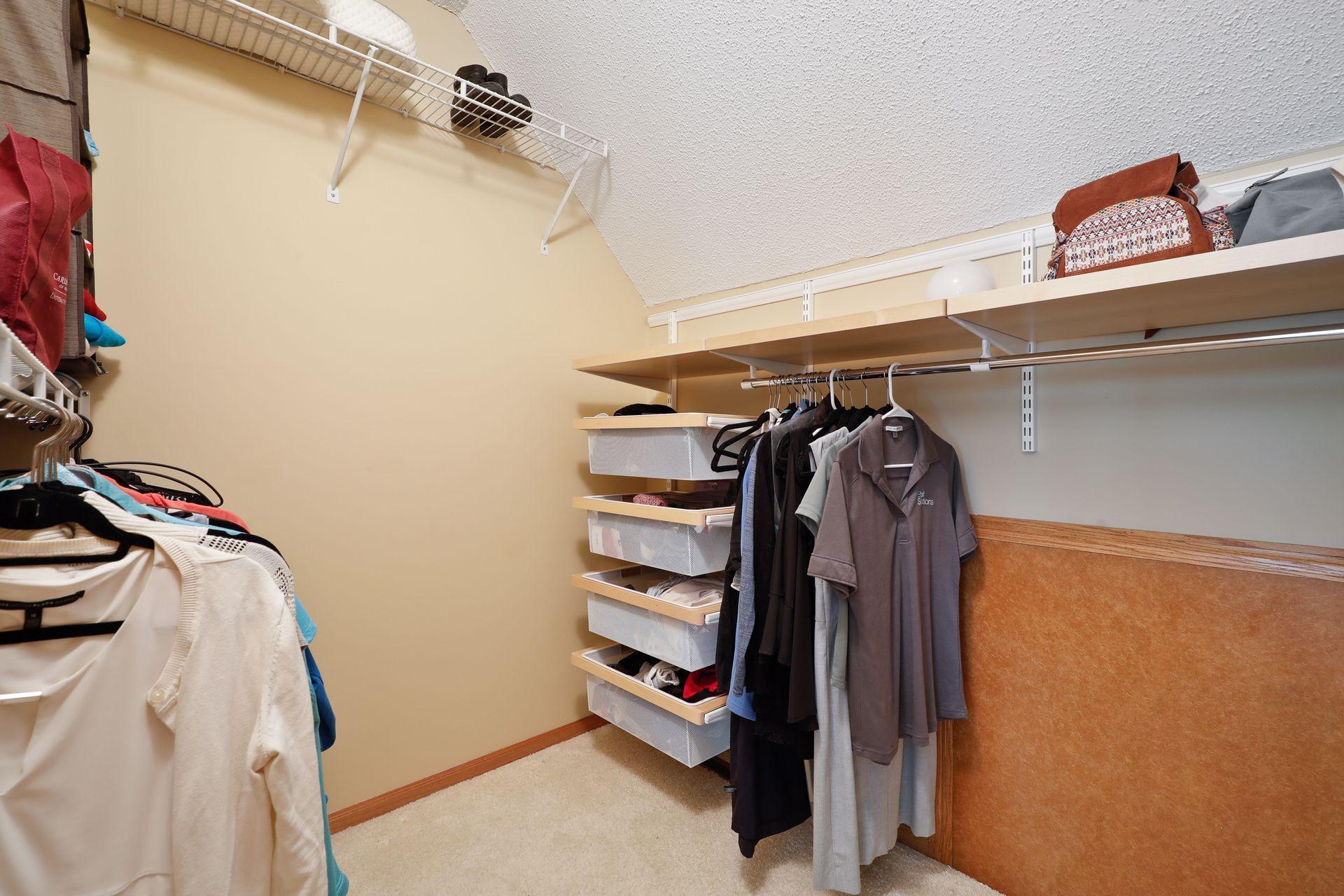 4927 Bayswater Road Minnetonka, MN 55345 - Photo 18 of 32 Gallery Image 18