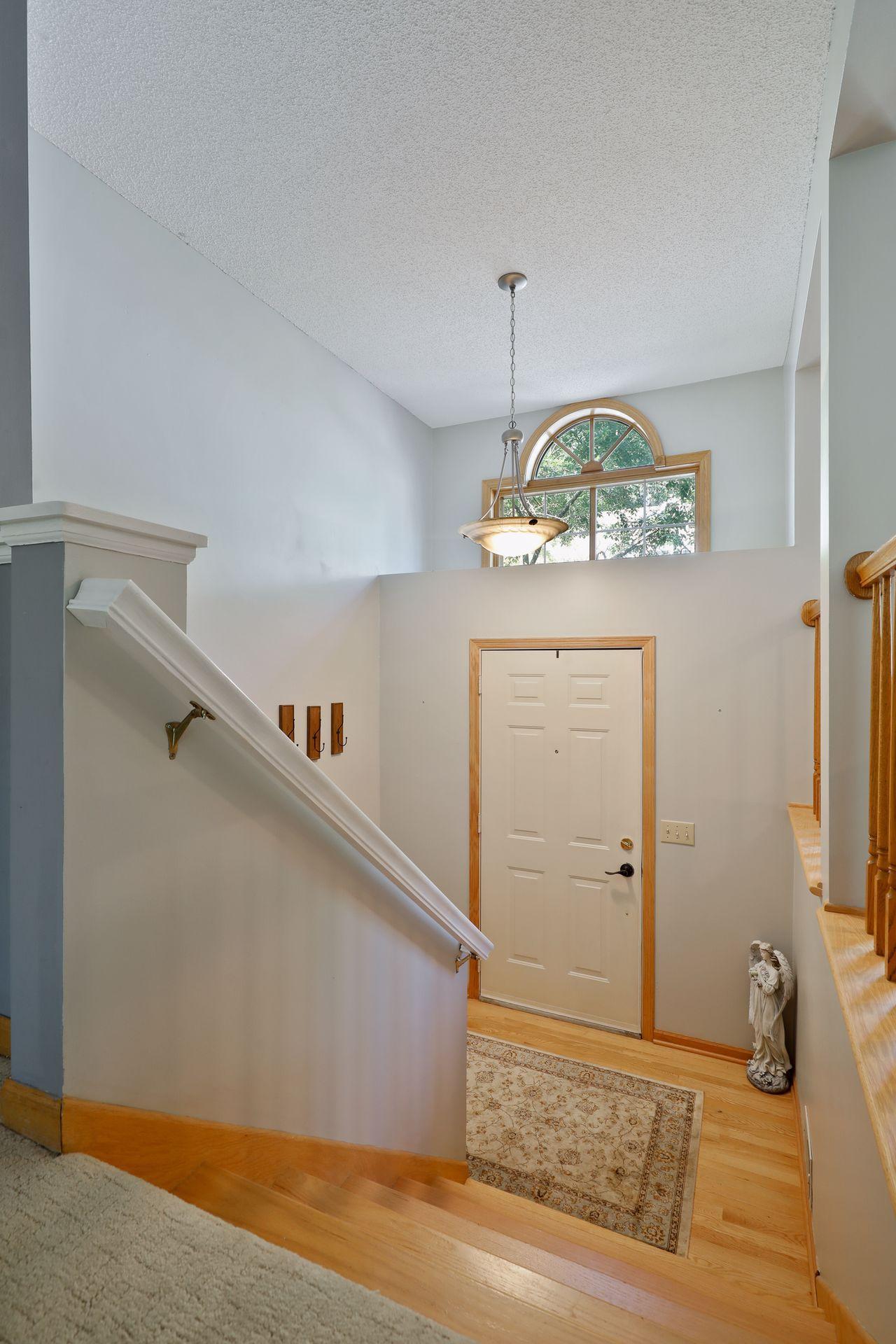 4927 Bayswater Road Minnetonka, MN 55345 - Photo 2 of 32 Gallery Image 2