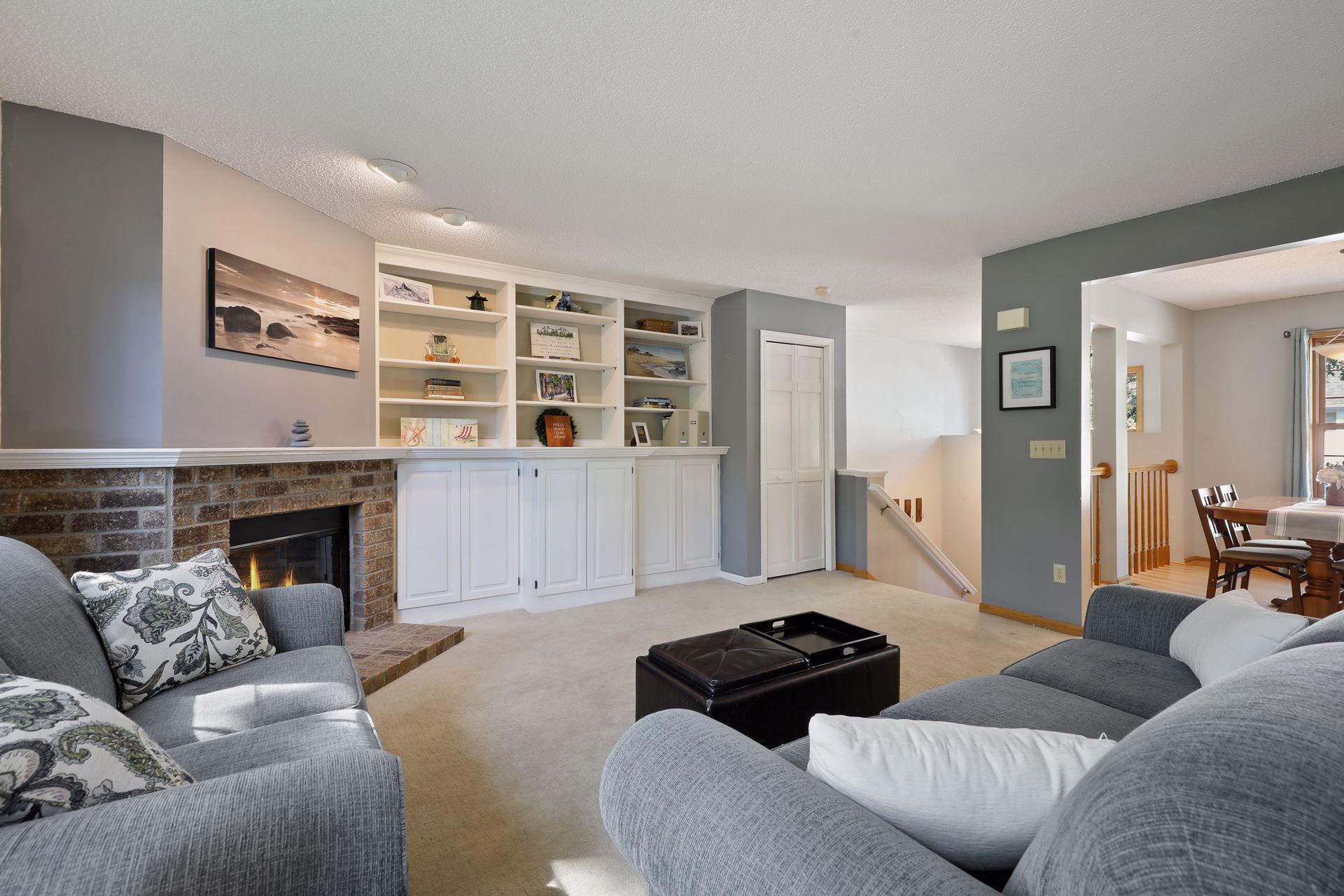 4927 Bayswater Road Minnetonka, MN 55345 - Photo 5 of 32 Gallery Image 5