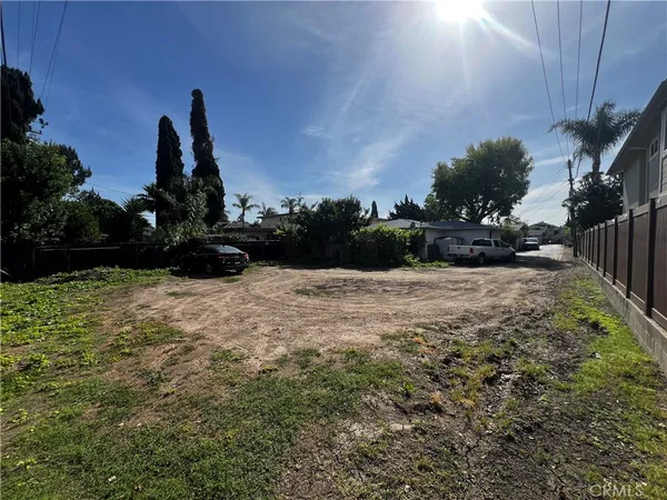 $3,600,000 | 2525 Elden Avenue, Costa Mesa, CA 92627