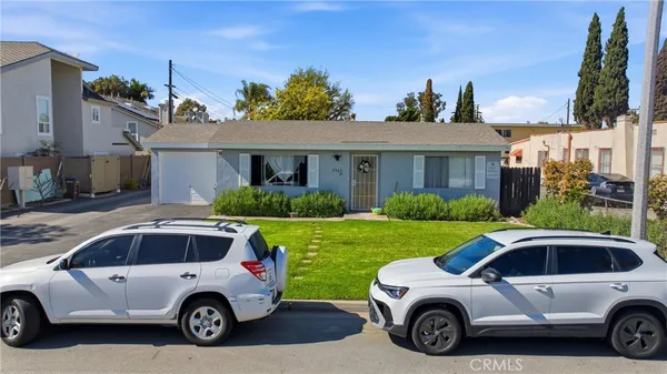 $3,600,000 | 2525 Elden Avenue, Costa Mesa, CA 92627