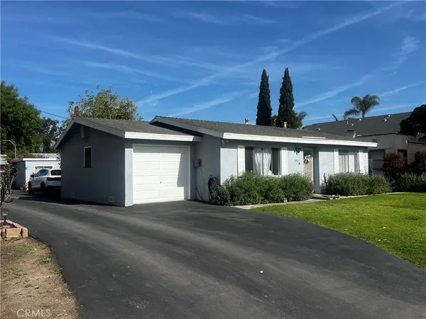 $3,600,000 | 2525 Elden Avenue, Costa Mesa, CA 92627