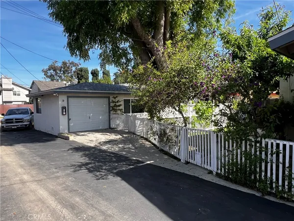 $3,600,000 | 2525 Elden Avenue, Costa Mesa, CA 92627