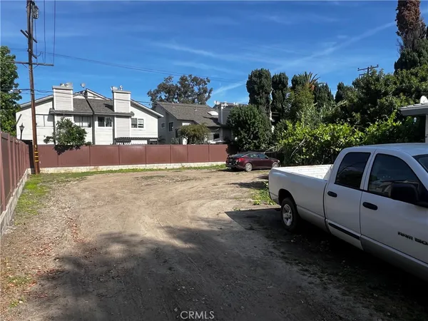 $3,600,000 | 2525 Elden Avenue, Costa Mesa, CA 92627