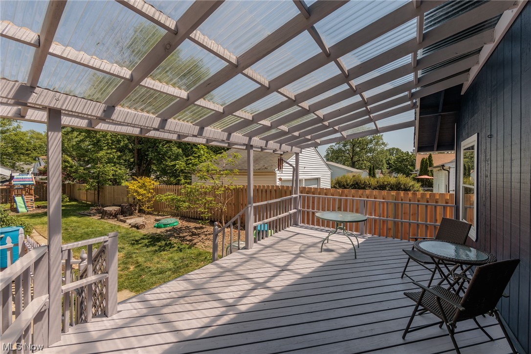 1289 Lander Road Cleveland, OH 44124 - Photo 9 of 35