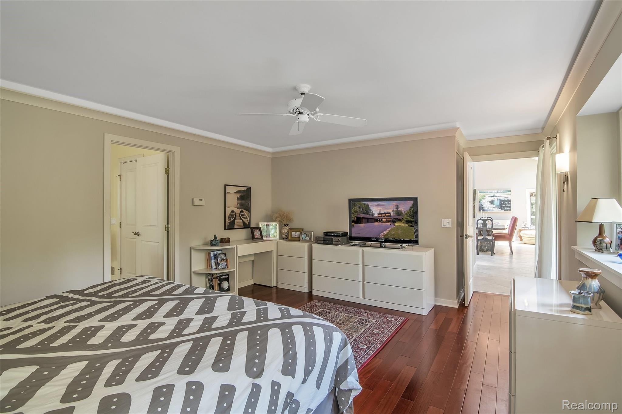 5514 Warren Road Ann Arbor, MI 48105 - Photo 22 of 58 20 Master Bedroom.jpg