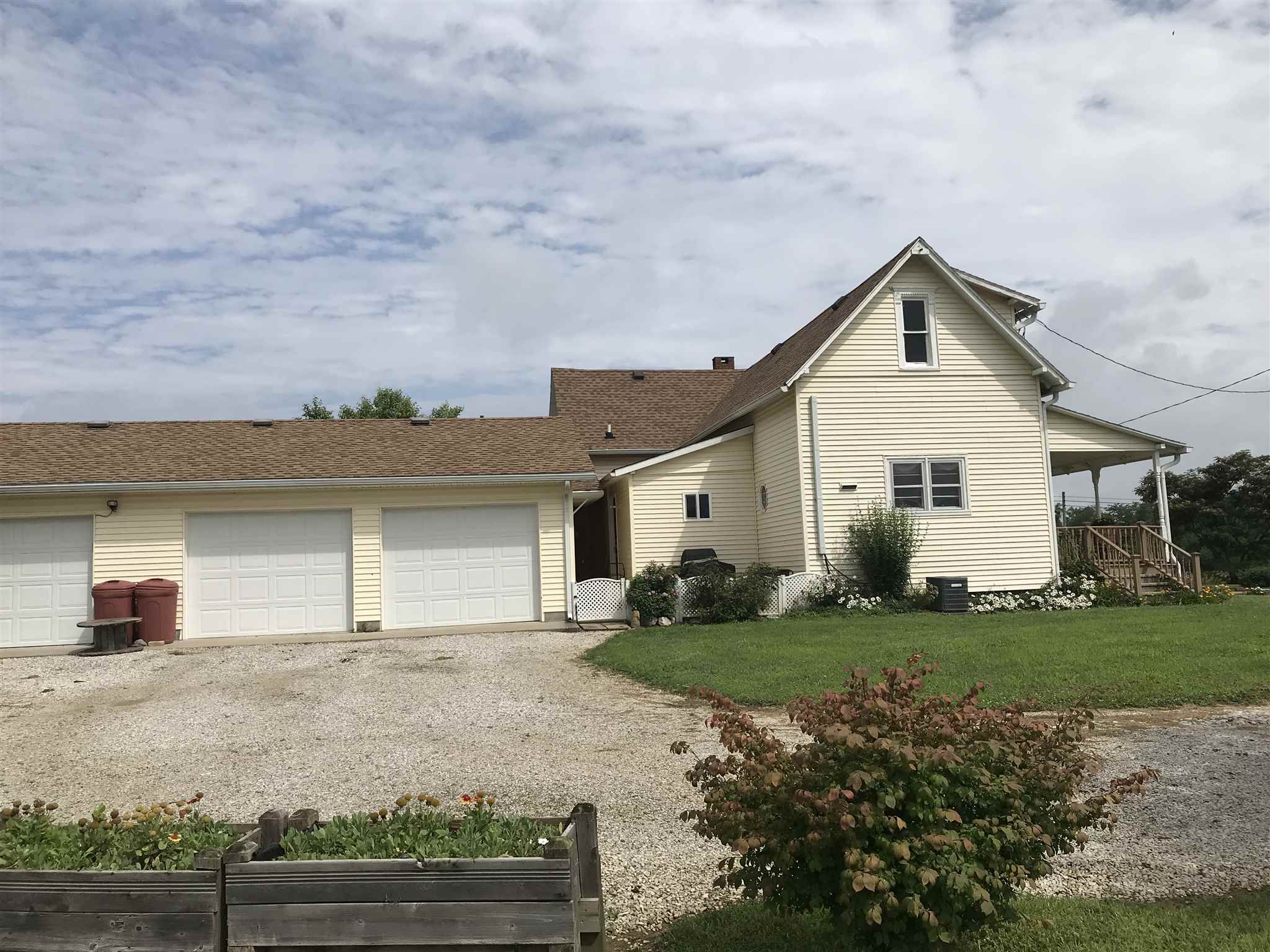 6643 Overhead Road Vincennes, IN 47591 - Photo 8 of 31 Gallery Image 8