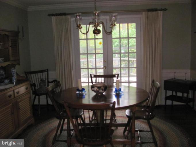 7109 Devonshire Road Alexandria, VA 22307 - Photo 8 of 17 Dining Room