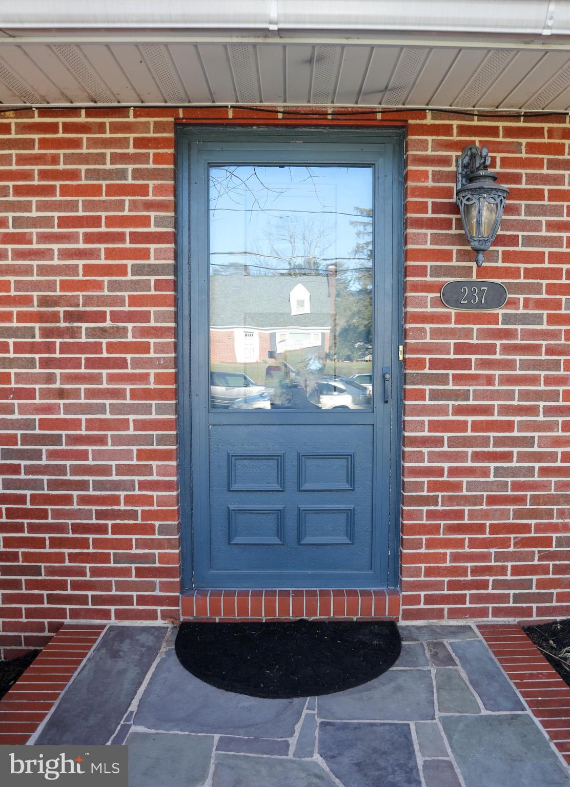 237 Gralan Road Catonsville, MD 21228 - Photo 3 of 57
