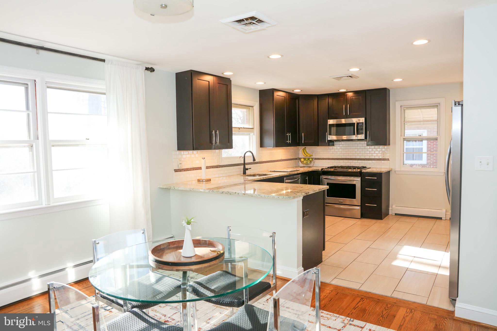 237 Gralan Road Catonsville, MD 21228 - Photo 4 of 57