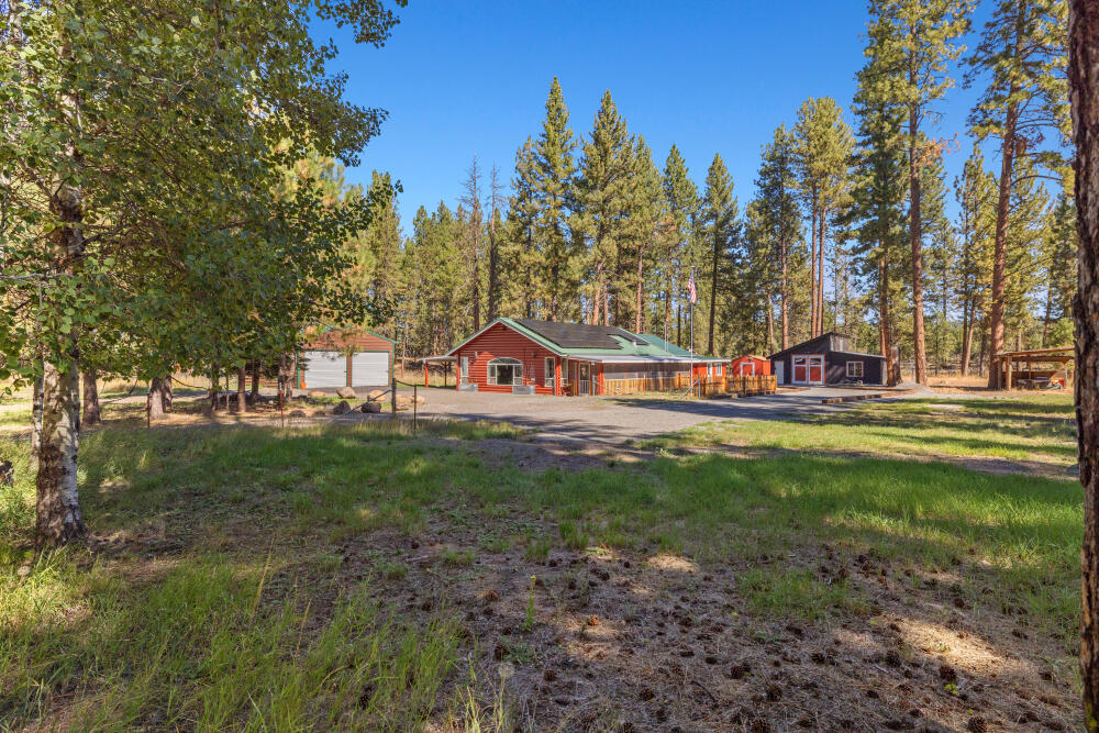 4093 Round Lake Road Klamath Falls, OR 97601 - Photo 63 of 81 Front of Property