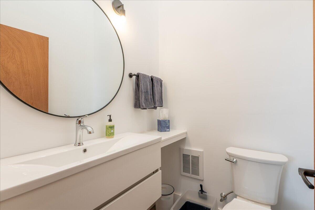 70 Pinkham Road Damariscotta, ME 04543 - Photo 29 of 44 Half Bath