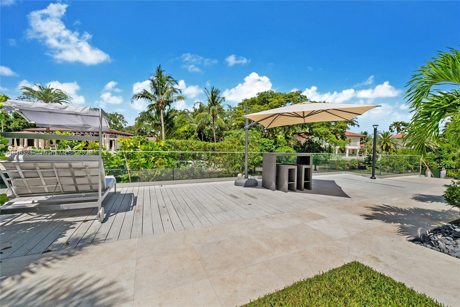 810 Jeronimo Drive Coral Gables, FL 33146 - Photo 38 of 41 a view of a backyard