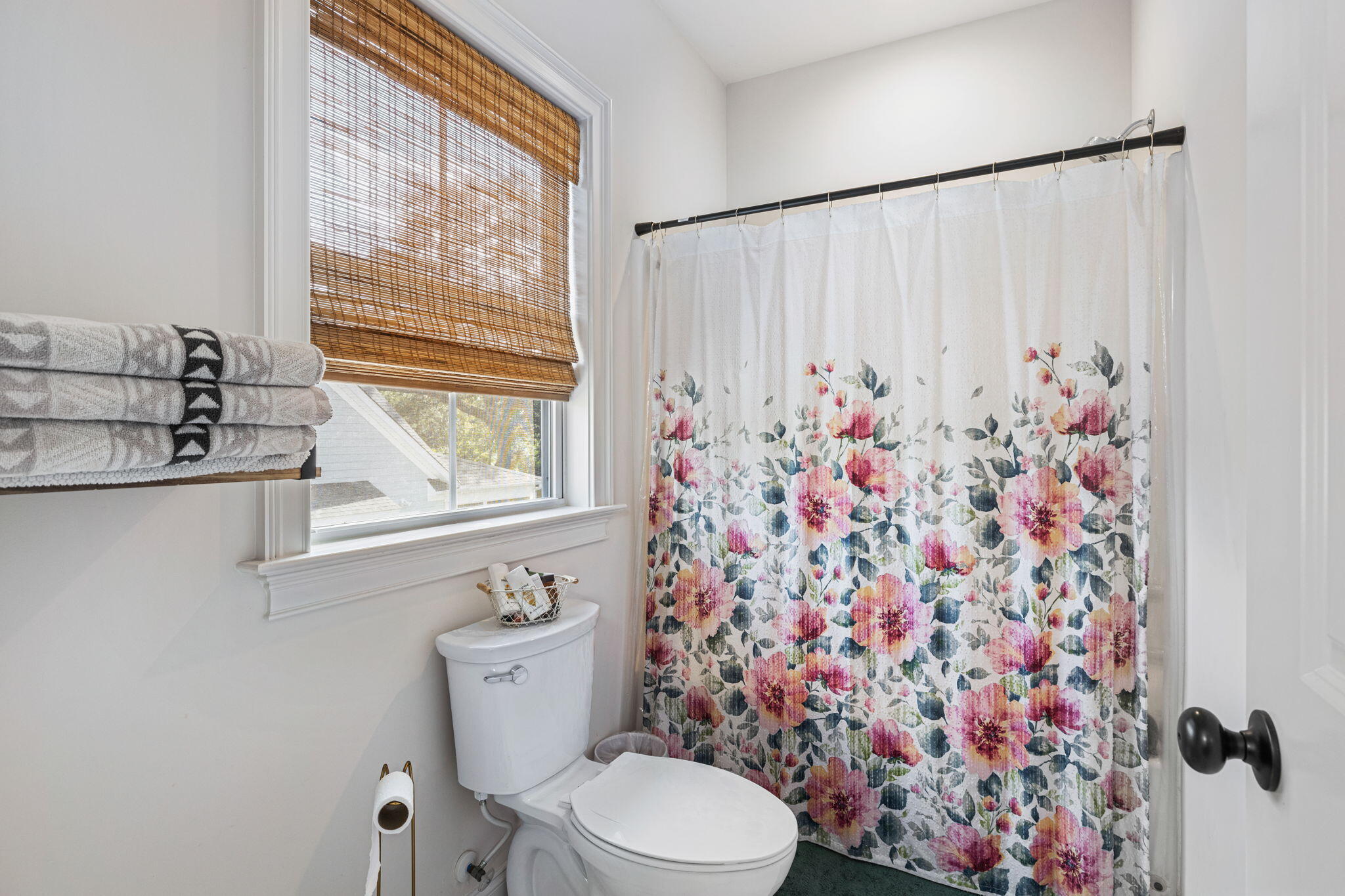 1333 Hamlin Road Mount Pleasant, SC 29466 - Photo 27 of 36 Guest Bathroom