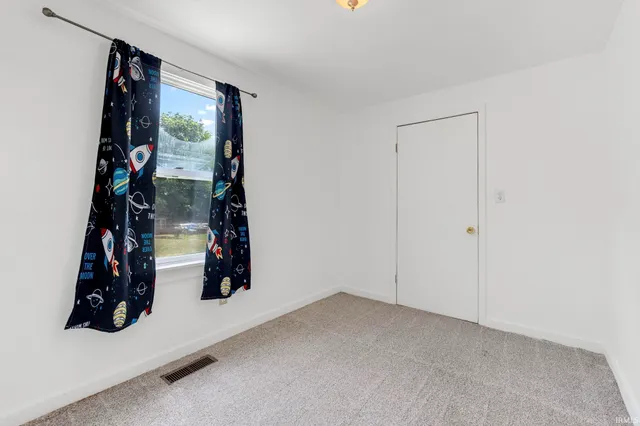 $179,900 | 108 West Smith Street, South Whitley, IN 46787