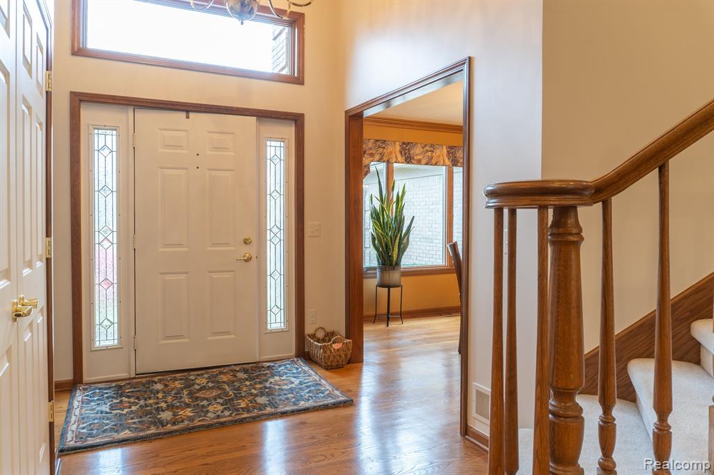1058 Bloomview Circle Rochester, MI 48307 - Photo 9 of 64