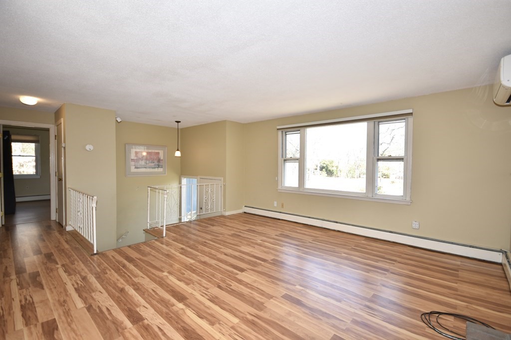 23 Somerset Road Mashpee, MA 02649 - Photo 5 of 21