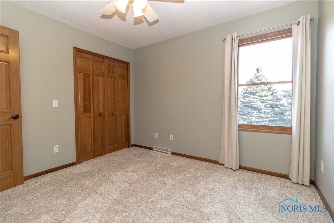 336 Ridgepoint Circle Waterville, OH 43566 - Photo 24 of 36 Bedroom