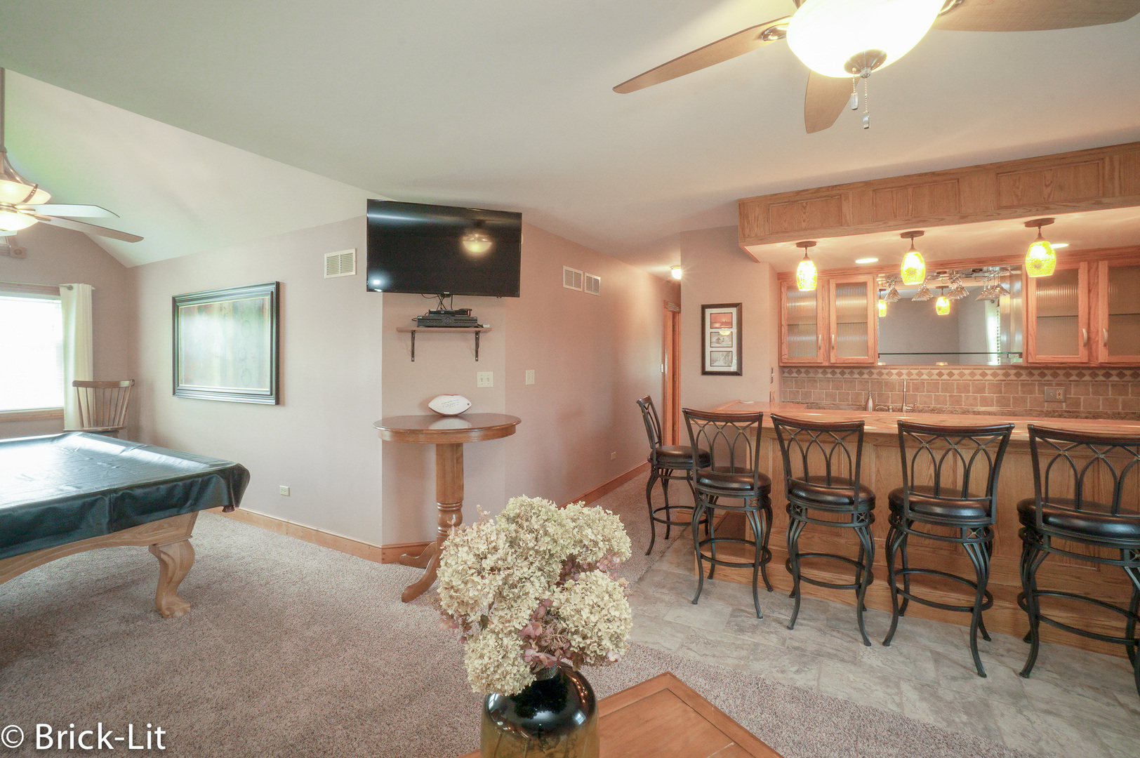 23959 South Schoolhouse Road Manhattan, IL 60442 - Photo 22 of 31 a dining room with furniture and wooden floor