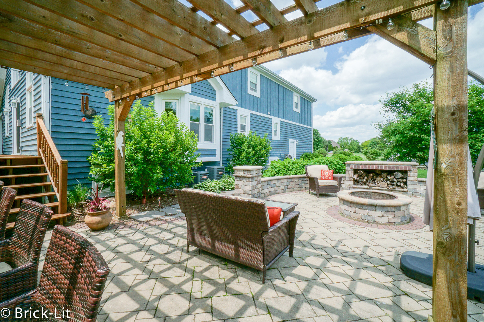 23959 South Schoolhouse Road Manhattan, IL 60442 - Photo 8 of 31 a view of a backyard with sitting area