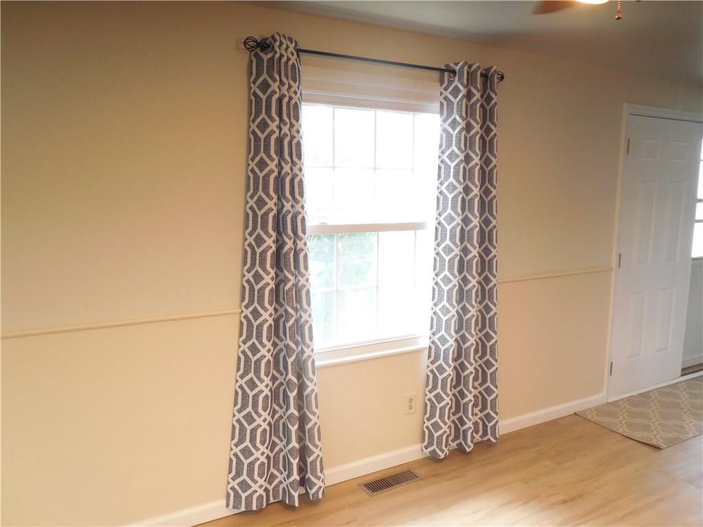 10012 Heather Hills Road Indianapolis, IN 46229 - Photo 3 of 34 Gallery Image 3