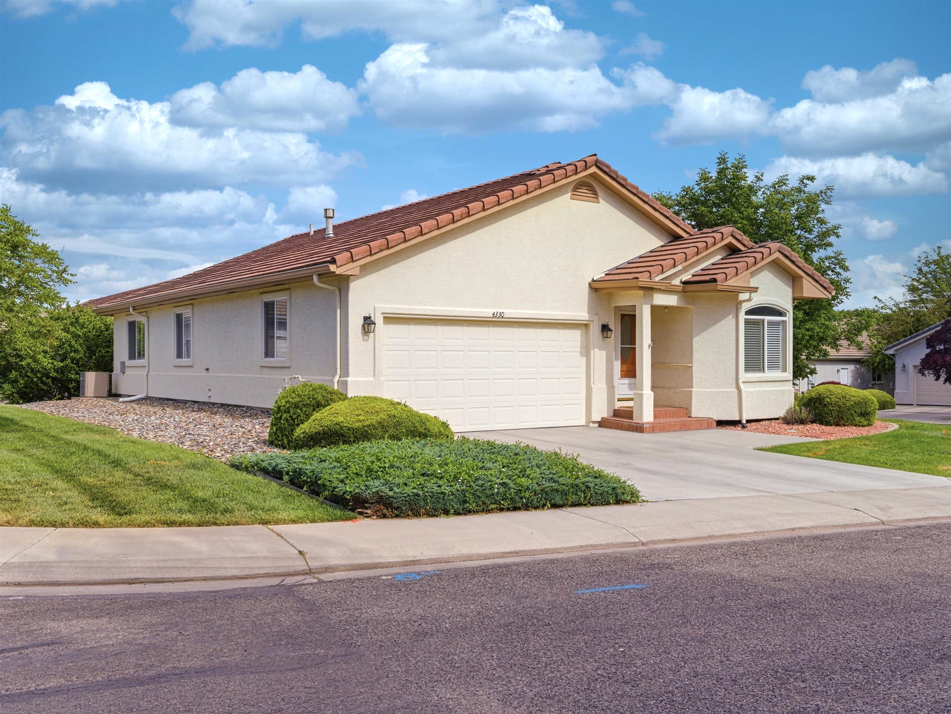 4330 Racquet Court Grand Junction, CO 81506 - Photo 2 of 26
