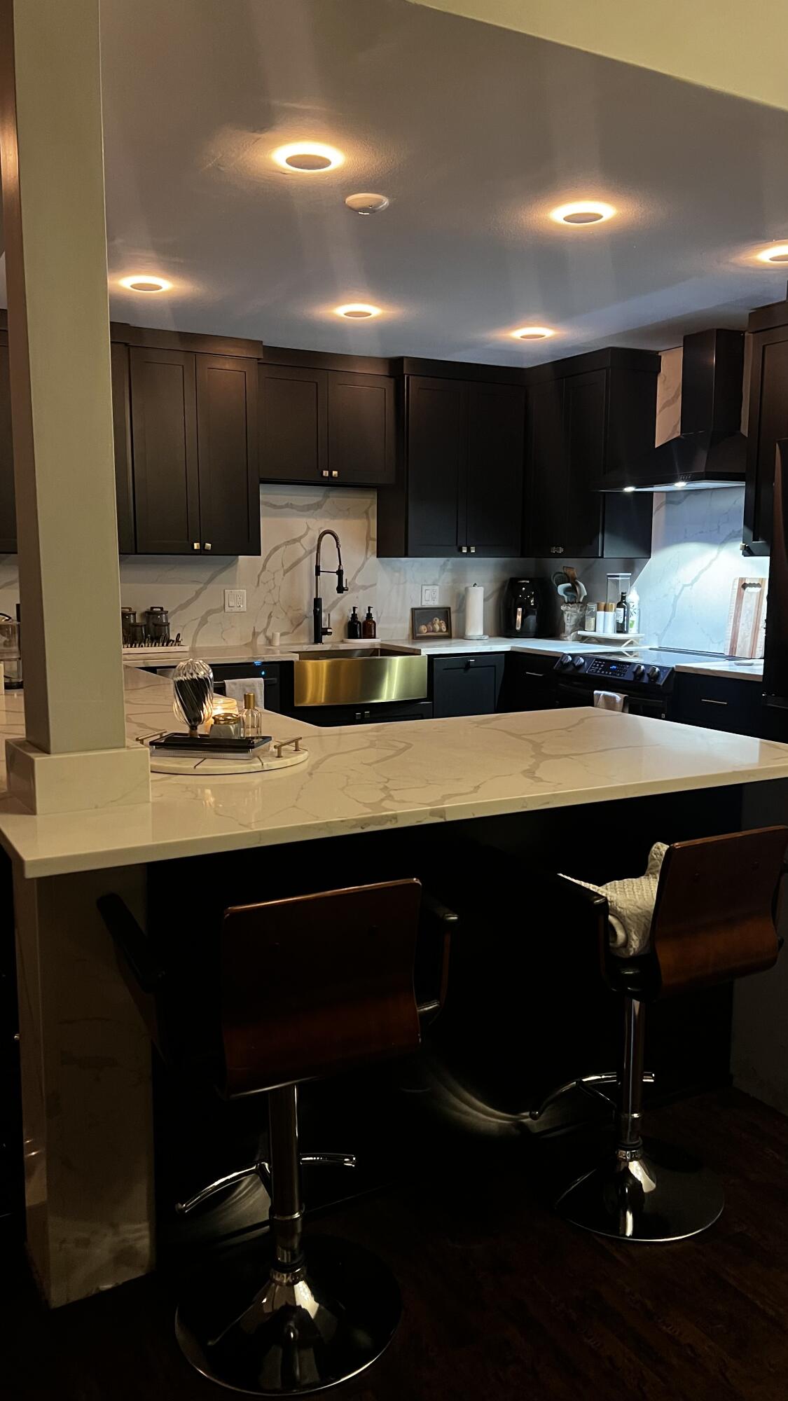 2430 Good Hope Road, Unit 43 Glendale, WI 53209 - Photo 4 of 14 Kitchen