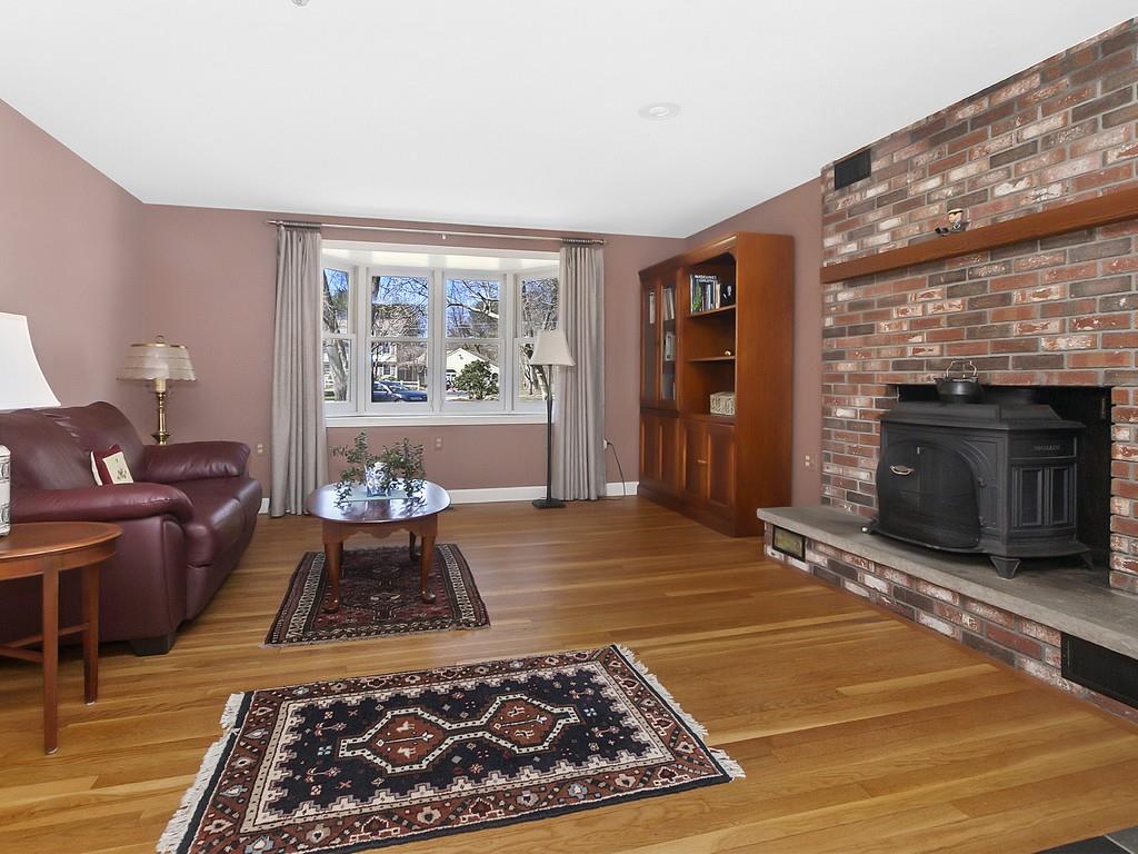 11 Linway Road Lincoln, MA 01773 - Photo 13 of 22 Gallery Image 13
