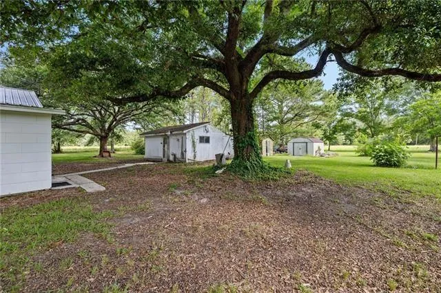 $229,500 | 30235 George White Road, Holden, LA 70744