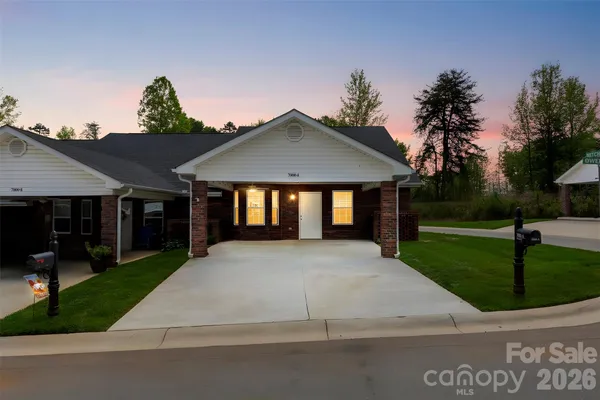$299,900 | 7000 Owens Court, Lowell, NC 28098