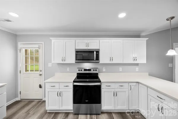 $299,900 | 7000 Owens Court, Lowell, NC 28098