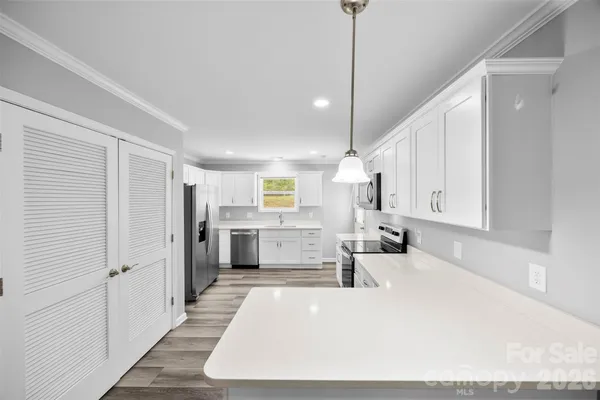 $299,900 | 7000 Owens Court, Lowell, NC 28098