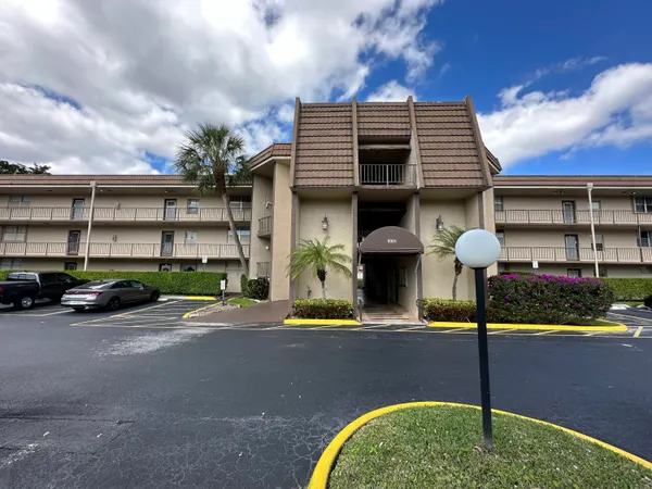 $125,000 | 9301 Lime Bay Boulevard, Unit 301, Tamarac, FL 33321