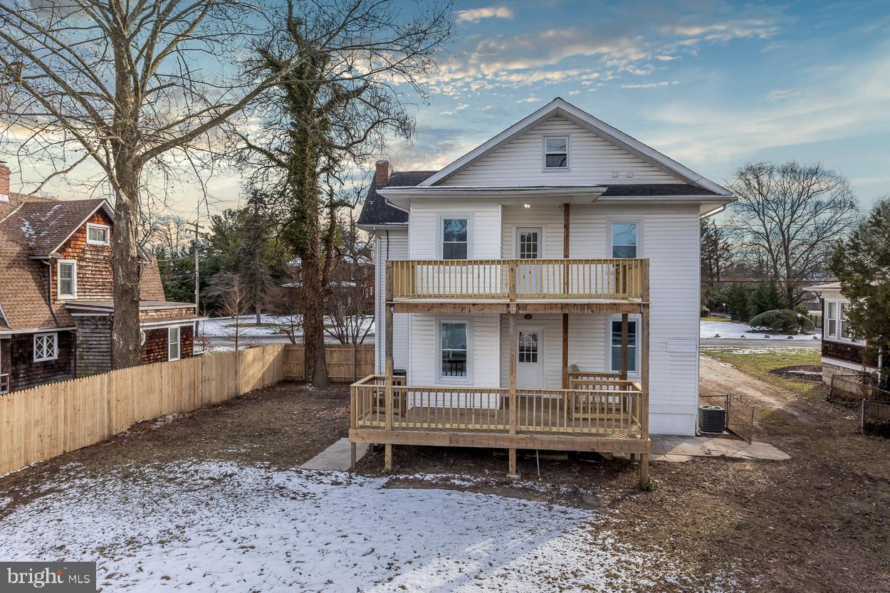 210 West Maple Road Linthicum Heights, MD 21090 - Photo 6 of 46 This home was built for entertaining!
