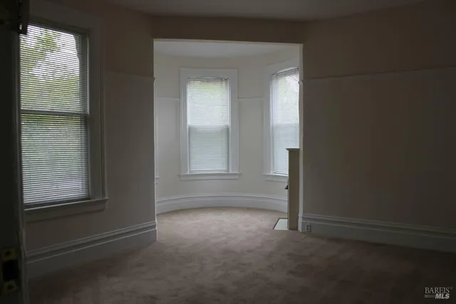 a view of empty room with window