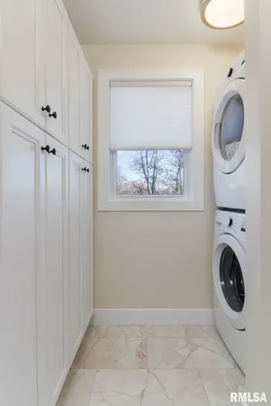 $219,900 | 607 East 2nd Street, Delavan, IL 61734