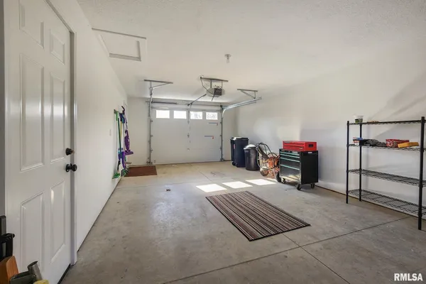 $219,900 | 607 East 2nd Street, Delavan, IL 61734