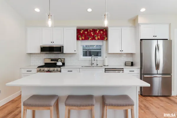 $219,900 | 607 East 2nd Street, Delavan, IL 61734