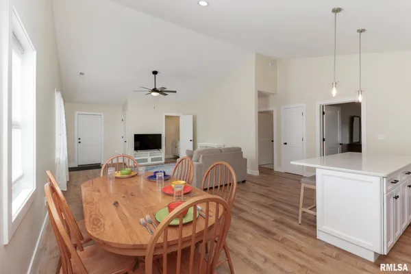 $219,900 | 607 East 2nd Street, Delavan, IL 61734