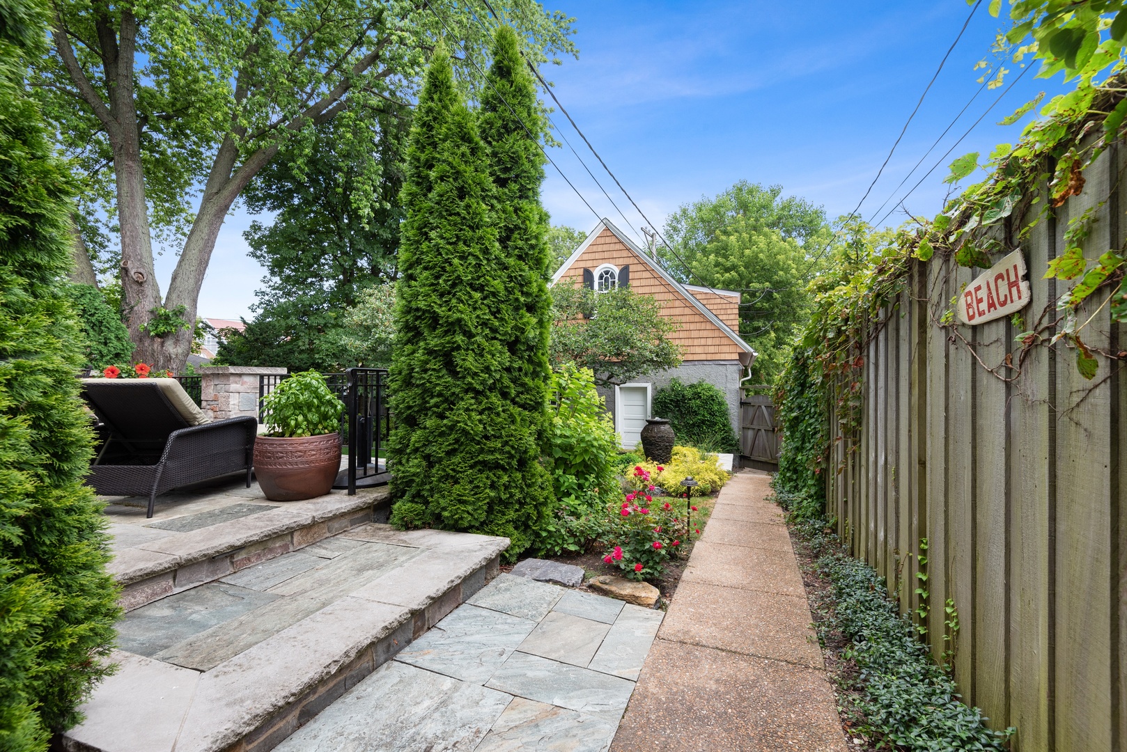 1011 Sheridan Road Evanston, IL 60202 - Photo 32 of 43