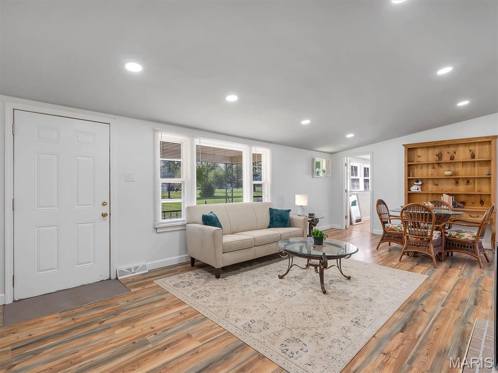 435 Old Springfield Road Bourbon, MO 65441 - Photo 14 of 38 Gallery Image 14