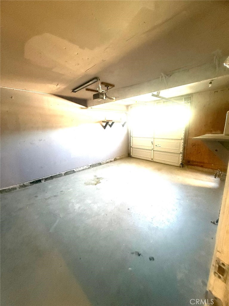 495 West 13th Street Perris, CA 92570 - Photo 19 of 32 a view of an empty room and a window